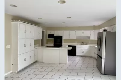 [Address not provided], Wheaton, IL 60187 - Photo 3