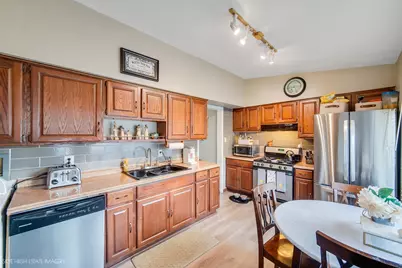 [Address not provided], Evergreen Park, IL 60805 - Photo 13
