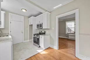 835 E 49th St, Chicago, IL 60615 - Photo 7