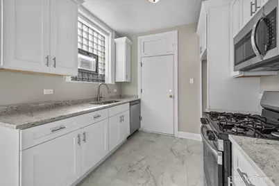 835 E 49th Street #3, Chicago, IL 60615 - Photo 9