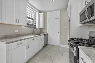 835 E 49th St, Chicago, IL 60615 - Photo 9