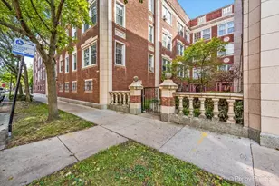 835 E 49th St, Chicago, IL 60615 - Photo 17