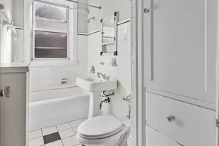 835 E 49th St, Chicago, IL 60615 - Photo 13