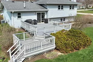 300 W Woodlawn Rd, New Lenox, IL 60451 - Photo 21