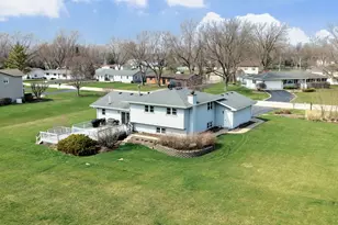 300 W Woodlawn Rd, New Lenox, IL 60451 - Photo 3