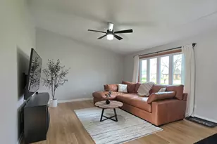 300 W Woodlawn Rd, New Lenox, IL 60451 - Photo 9