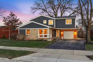 334 E Huntington Ln, Elmhurst, IL 60126 - Photo 1