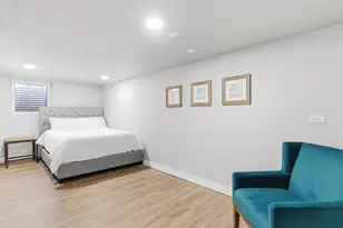 334 E Huntington Ln, Elmhurst, IL 60126 - Photo 25