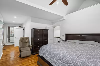 5226 W Eddy Street, Chicago, IL 60641 - Photo 21