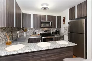 1813 Hemlock Pl, Schaumburg, IL 60173 - Photo 9