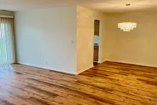 36 W Fern Ct, Palatine, IL 60067 - Photo 3