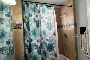 8349 S Colfax Ave, Chicago, IL 60617 - Photo 17