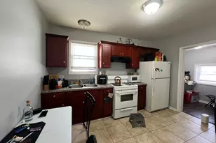8349 S Colfax Ave, Chicago, IL 60617 - Photo 5