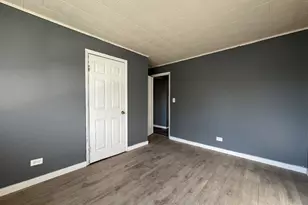 5305 S 72nd Ct, Summit, IL 60501 - Photo 9