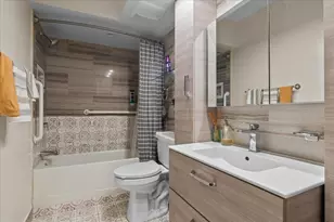 9200 N East Prairie Rd, Evanston, IL 60203 - Photo 15