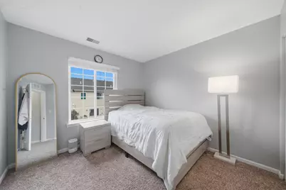 616 S Rosehall Lane #616, Round Lake, IL 60073 - Photo 17