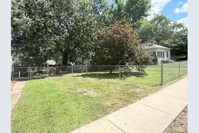 222 W Park Street, Harrisburg, IL 62946 - Photo 5
