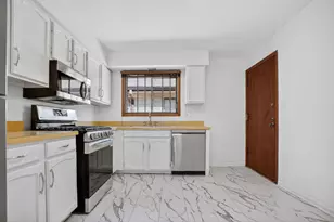 5143 N East River Rd, Chicago, IL 60656 - Photo 13