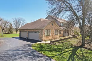 54 Gentry Dr, Hawthorn Woods, IL 60047 - Photo 87