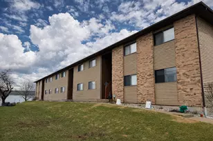 565 Dean Dr, South Elgin, IL 60177 - Photo 1