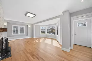 542 N Ridgeland Ave, Oak Park, IL 60302 - Photo 3