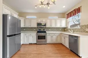 12970 Brookwood Dr, Huntley, IL 60142 - Photo 17