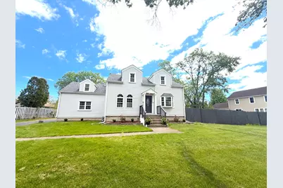 423 S Center Street, Bensenville, IL 60106 - Photo 1