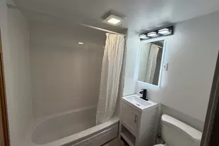 423 S Center St, Bensenville, IL 60106 - Photo 15