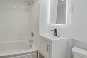 423 S Center St, Bensenville, IL 60106 - Photo 15