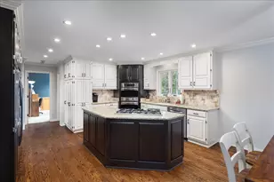 1576 Pine Lake Dr, Naperville, IL 60564 - Photo 9