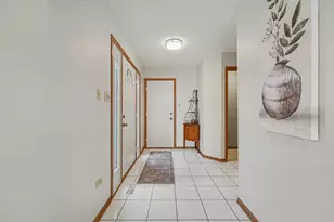 8027 Enclave Ln, Tinley Park, IL 60487 - Photo 9