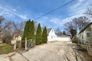 209 Bellevue Dr, Round Lake Park, IL 60073 - Photo 25