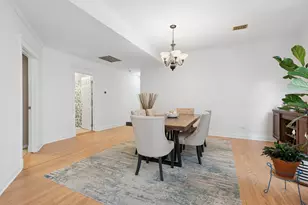 3909 N Sheridan Rd, Chicago, IL 60613 - Photo 11