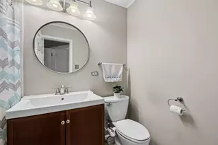 3909 N Sheridan Rd, Chicago, IL 60613 - Photo 19