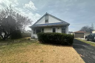 7712 New Castle Ave, Burbank, IL 60459 - Photo 3