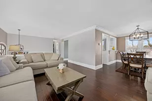 960 Sycamore Ct, Hoffman Estates, IL 60192 - Photo 11