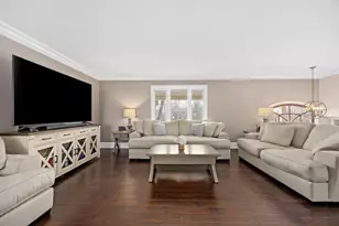 960 Sycamore Ct, Hoffman Estates, IL 60192 - Photo 13