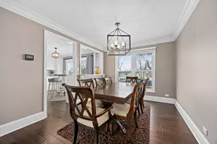 960 Sycamore Ct, Hoffman Estates, IL 60192 - Photo 9