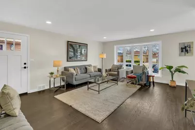 4821 N Mont Clare Avenue, Chicago, IL 60656 - Photo 5