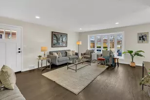 4821 N Mont Clare Ave, Chicago, IL 60656 - Photo 5