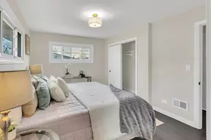 4821 N Mont Clare Ave, Chicago, IL 60656 - Photo 13