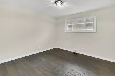 4821 N Mont Clare Avenue, Chicago, IL 60656 - Photo 17