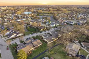 6856 Juneberry Ct, Woodridge, IL 60517 - Photo 25