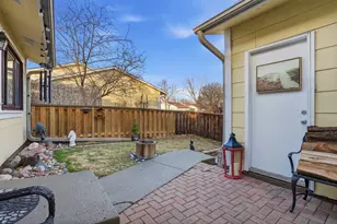 6856 Juneberry Ct, Woodridge, IL 60517 - Photo 19