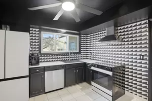 6856 Juneberry Ct, Woodridge, IL 60517 - Photo 7