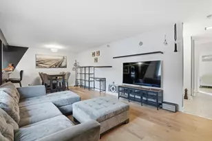 6856 Juneberry Ct, Woodridge, IL 60517 - Photo 3