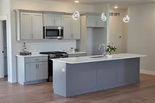 2905 Binghamton Ln, Bloomington, IL 61705 - Photo 3