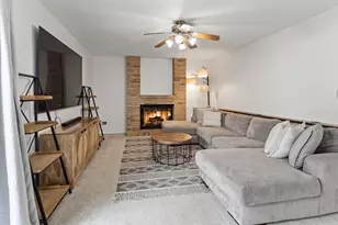 96 Alexandra Ct, Mundelein, IL 60060 - Photo 5