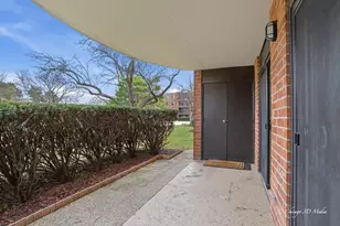 1615 E Central Rd, Arlington Heights, IL 60005 - Photo 15