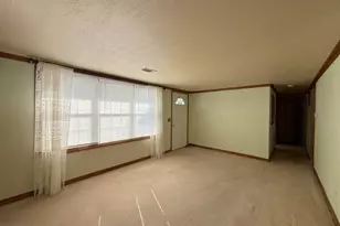 2406 11th St, Silvis, IL 61282 - Photo 9